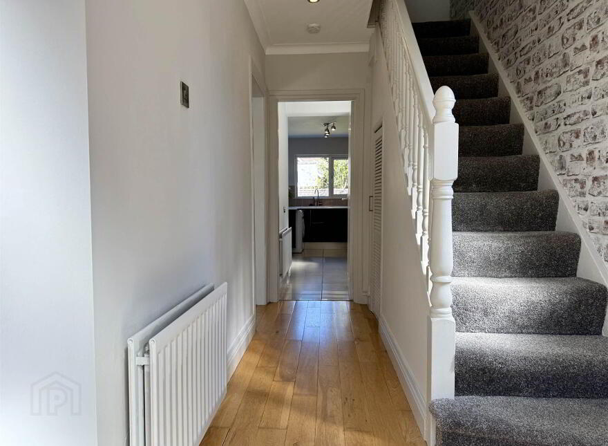 40 Loopland Drive, Cregagh, Belfast, BT6 9DX