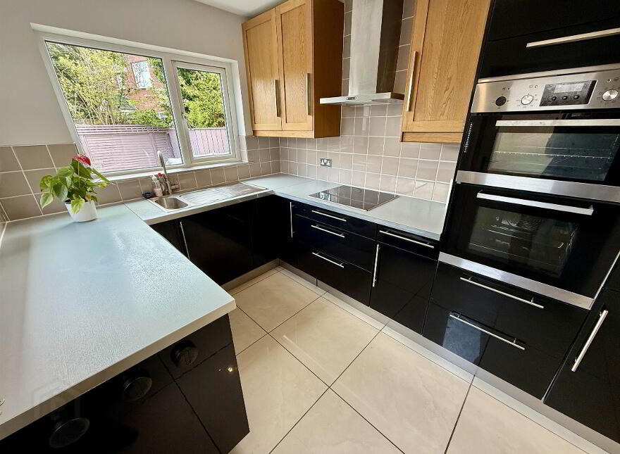 40 Loopland Drive, Cregagh, Belfast, BT6 9DX