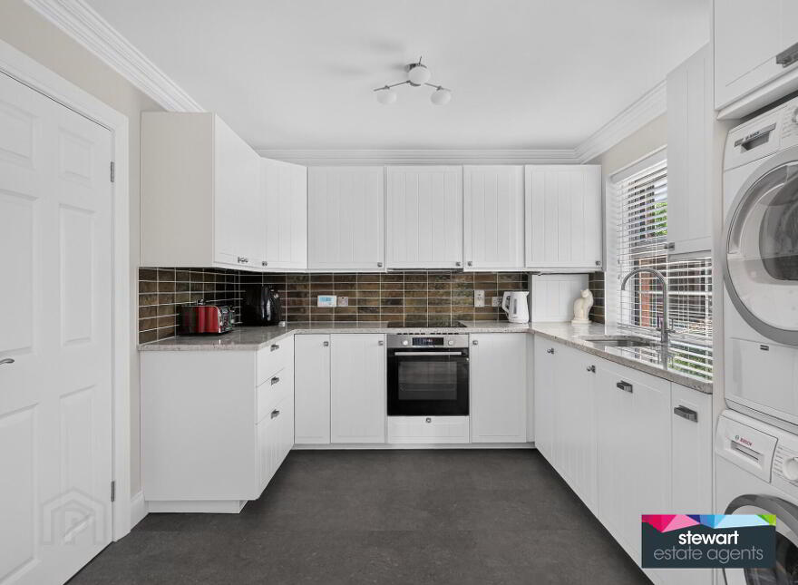 1 Village Green, Moira, BT67 0TN