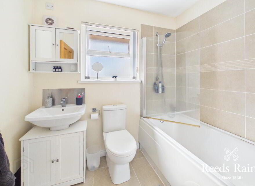 16 Downshire Hall, Ballynahinch Street, Hillsborough, BT26 6GE