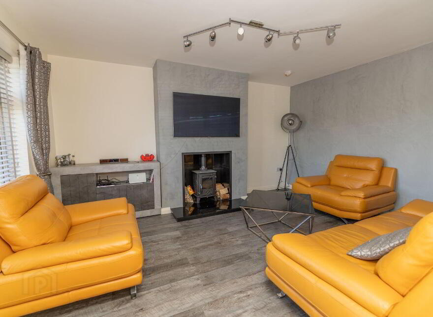 8 Belvedere Heights, Warrenpoint, Newry, BT34 3XZ
