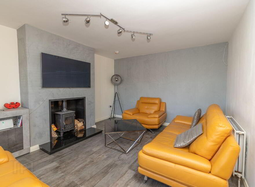 8 Belvedere Heights, Warrenpoint, Newry, BT34 3XZ