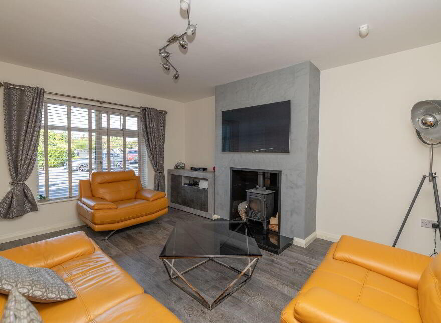8 Belvedere Heights, Warrenpoint, Newry, BT34 3XZ
