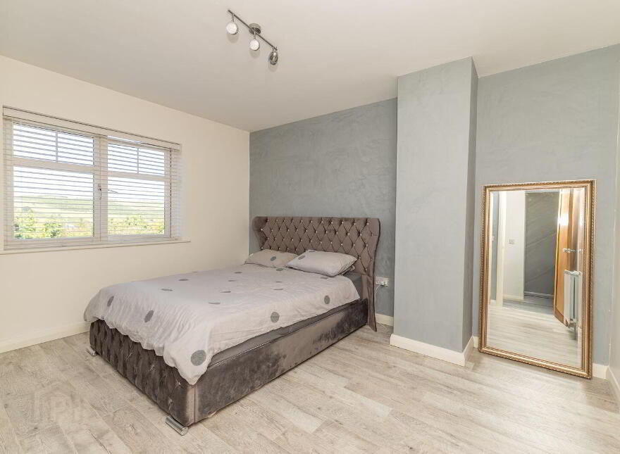 8 Belvedere Heights, Warrenpoint, Newry, BT34 3XZ