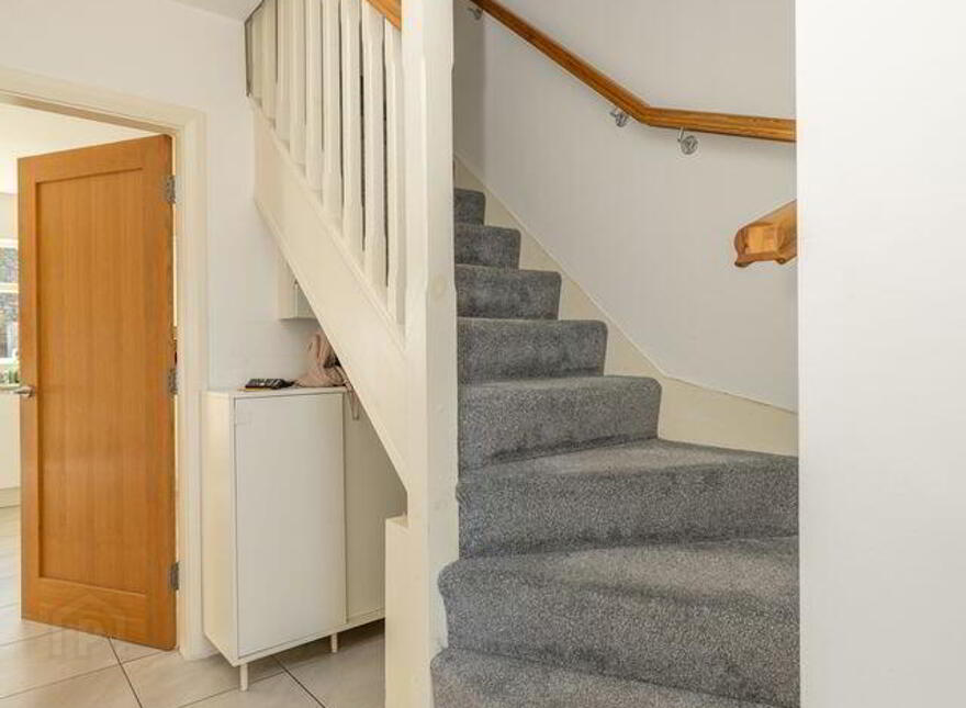 8 Belvedere Heights, Warrenpoint, Newry, BT34 3XZ