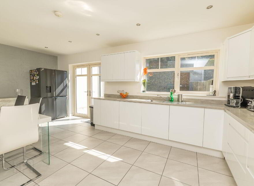 8 Belvedere Heights, Warrenpoint, Newry, BT34 3XZ