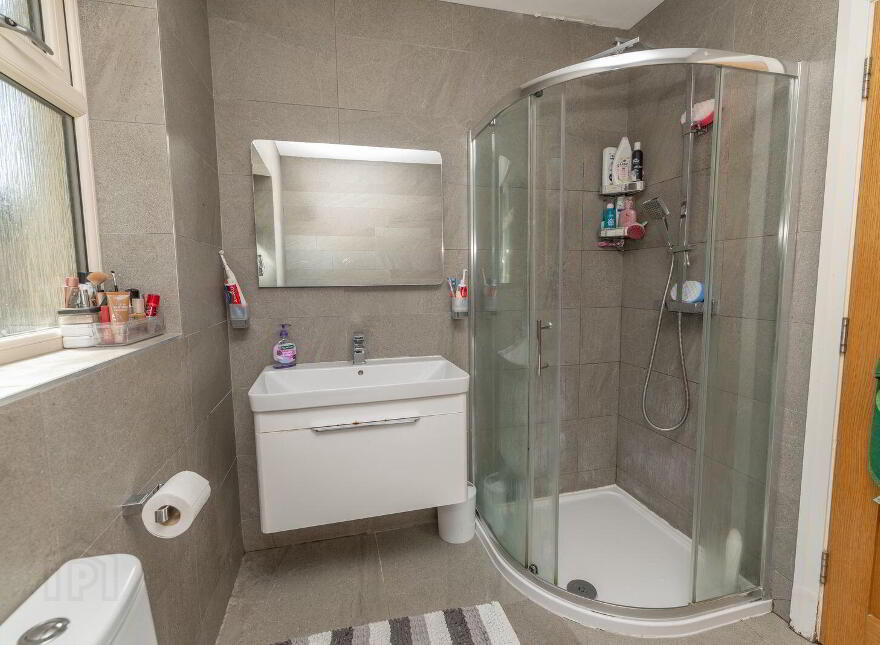 8 Belvedere Heights, Warrenpoint, Newry, BT34 3XZ