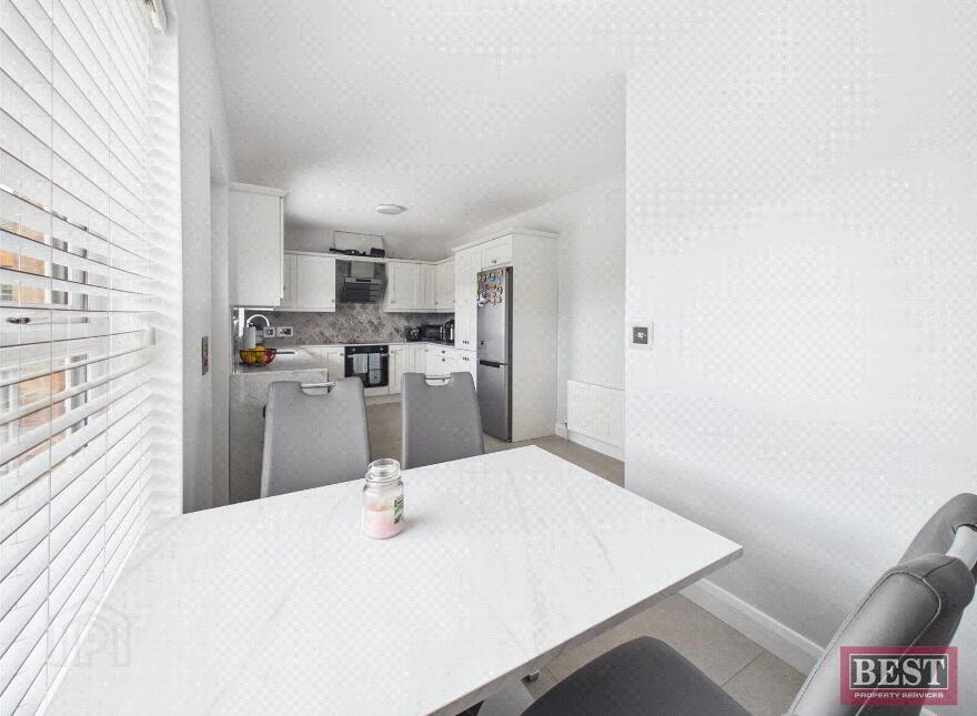 28 Chancellors Hall, Newry, BT35 8WJ