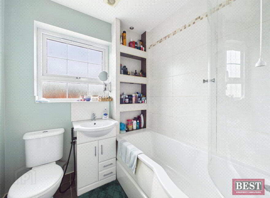 28 Chancellors Hall, Newry, BT35 8WJ