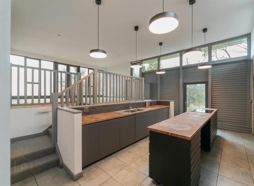 44 Stoneyford Road, Lisburn, BT28 3RG