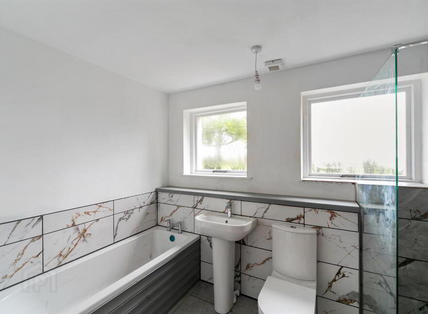 44 Stoneyford Road, Lisburn, BT28 3RG