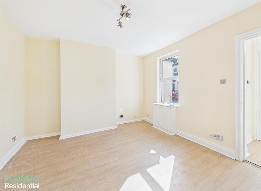 40 Parker Street, Belfast, BT5 4HN