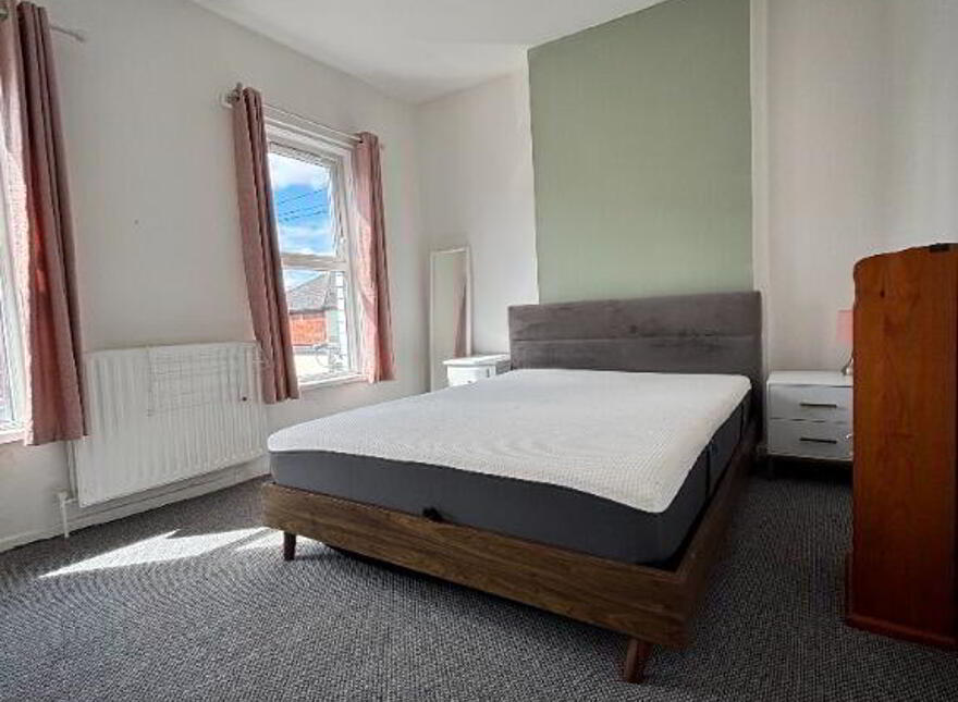57 Lisburn Avenue, Belfast, BT9 7FX