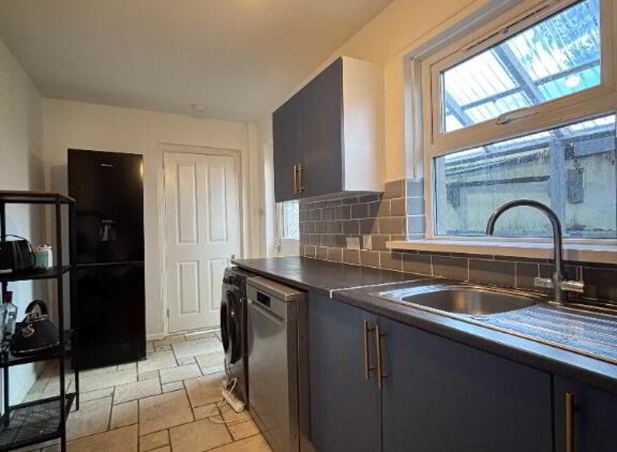 57 Lisburn Avenue, Belfast, BT9 7FX