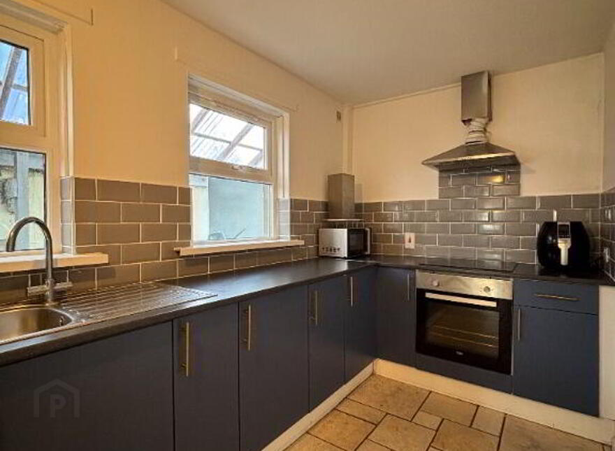 57 Lisburn Avenue, Belfast, BT9 7FX