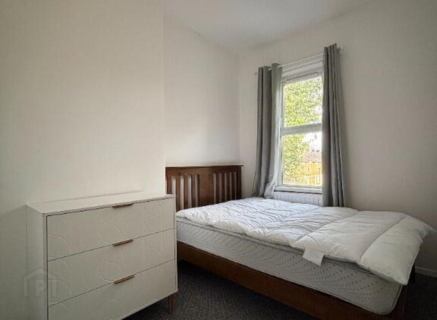 57 Lisburn Avenue, Belfast, BT9 7FX