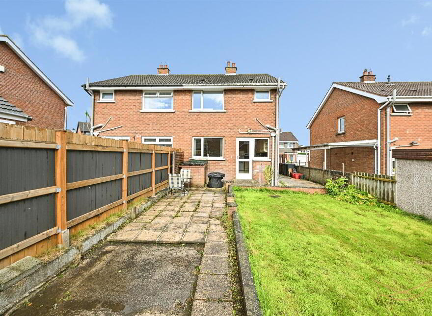 12 Castleburn Park, Carrickfergus, BT38 7NZ