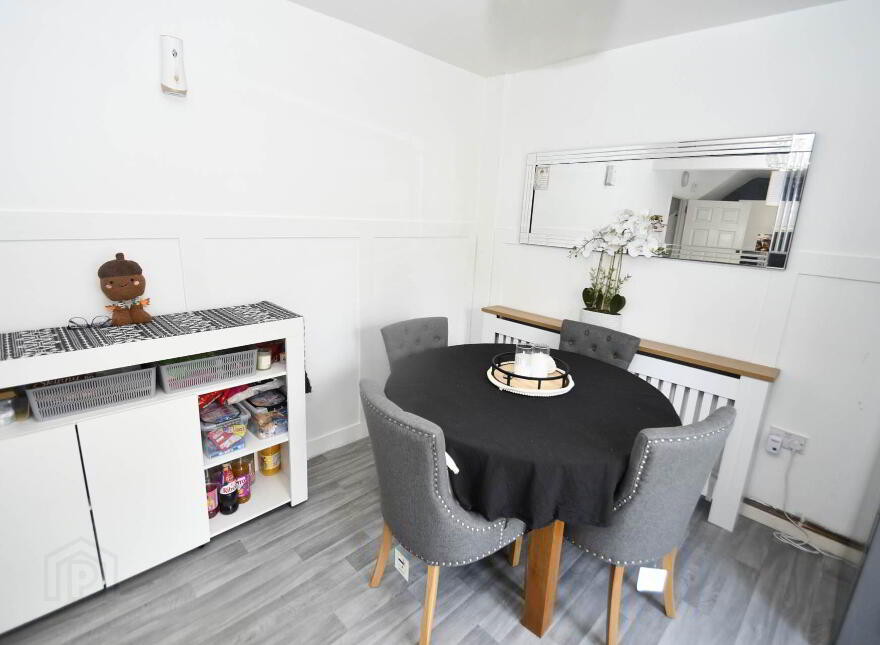28 Willowvale Avenue, Belfast, BT11 9JX