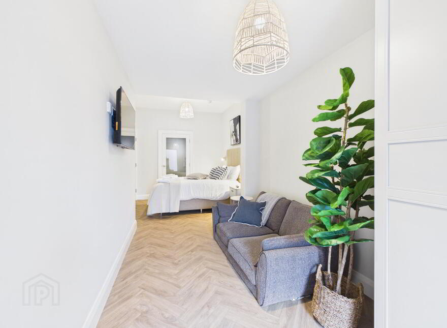 Room 2 The Ashley Collection, Ashley Avenue, Belfast, BT9 7BT