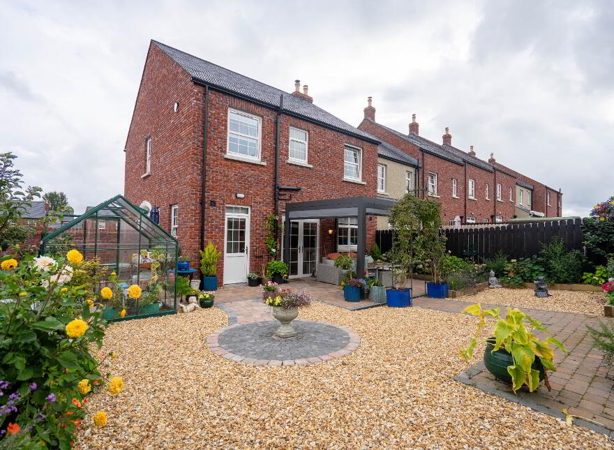 28 Governor's Gate Demesne, Royal Hillsborough, BT26 6TU
