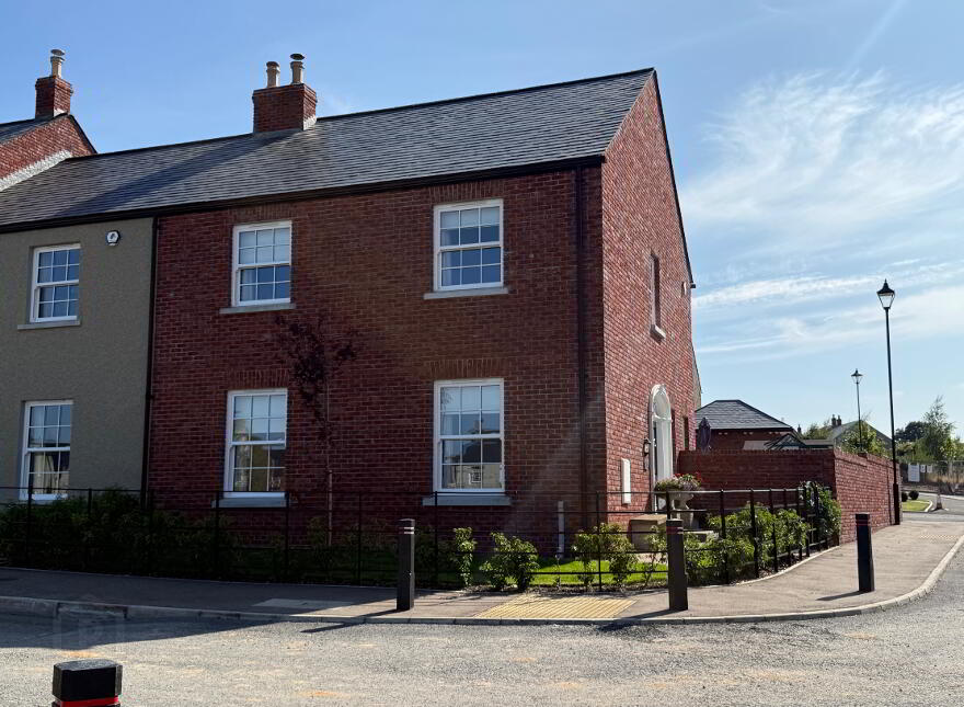 28 Governor's Gate Demesne, Royal Hillsborough, BT26 6TU