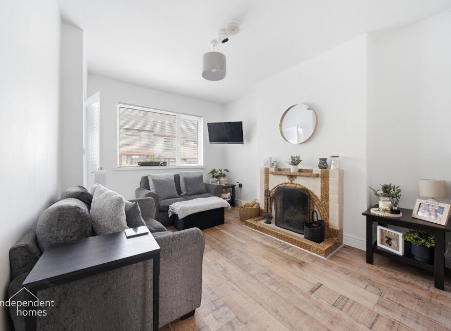 33 Kent Avenue, Larne, BT40 1NB