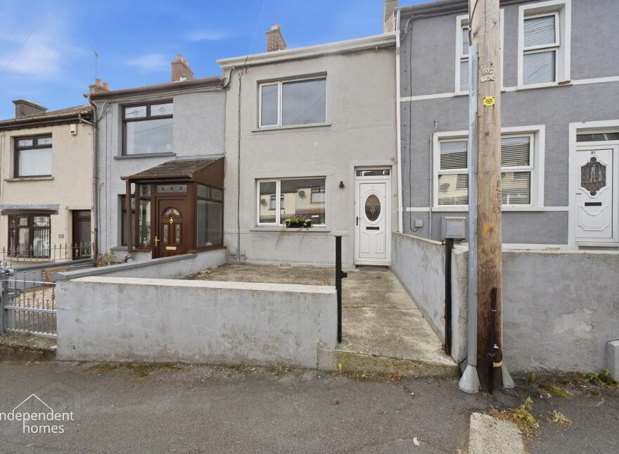 33 Kent Avenue, Larne, BT40 1NB