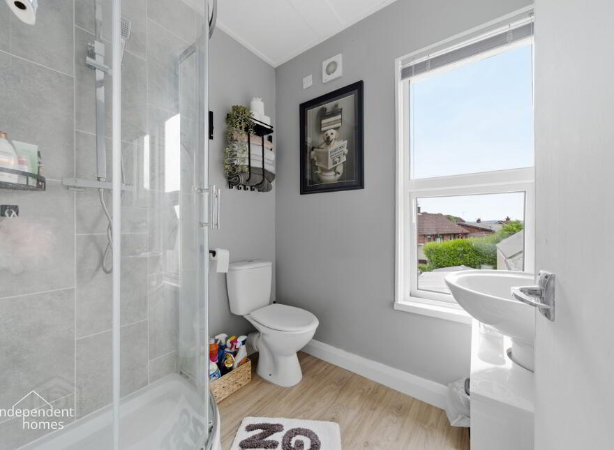 33 Kent Avenue, Larne, BT40 1NB