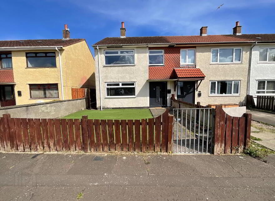 4 The Larches, Carrickfergus, BT38 8EH