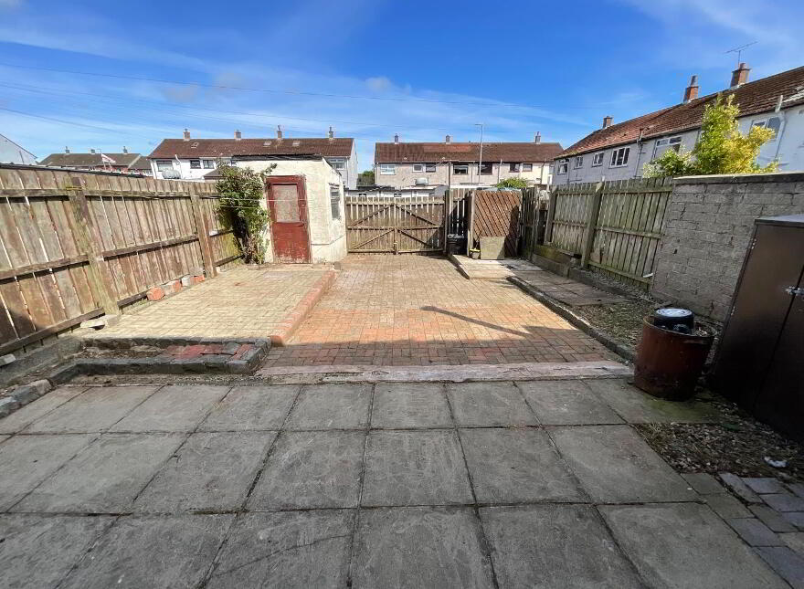 4 The Larches, Carrickfergus, BT38 8EH