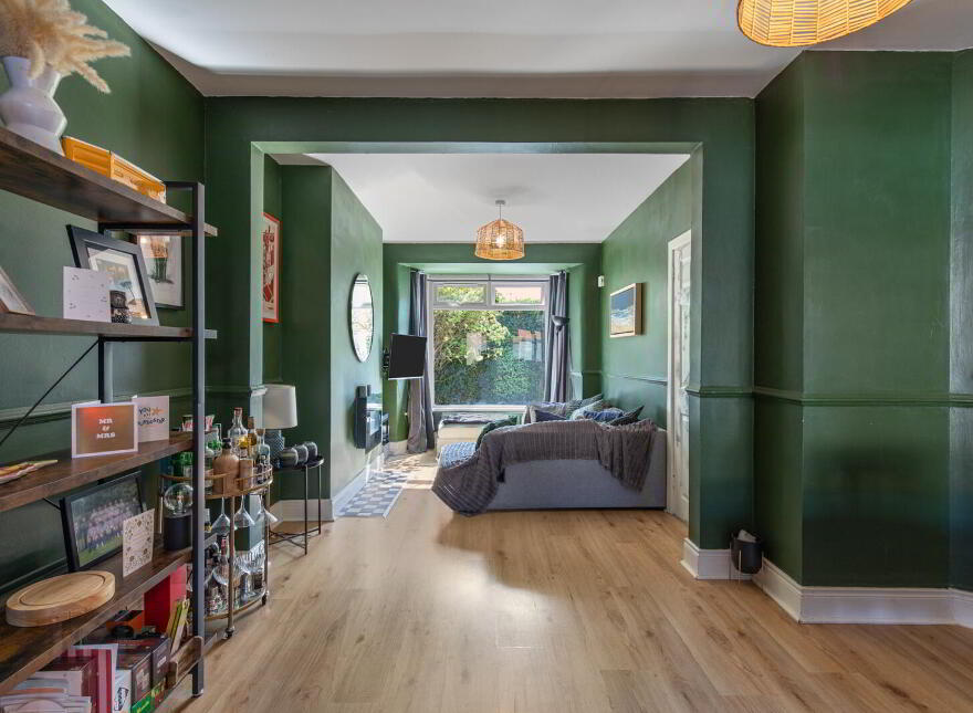 30 Loopland Gardens, Belfast, BT6 9ED