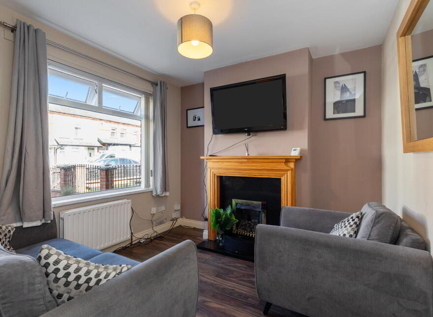 18 Victoria Road, Sydenham, Belfast, BT4 1QU