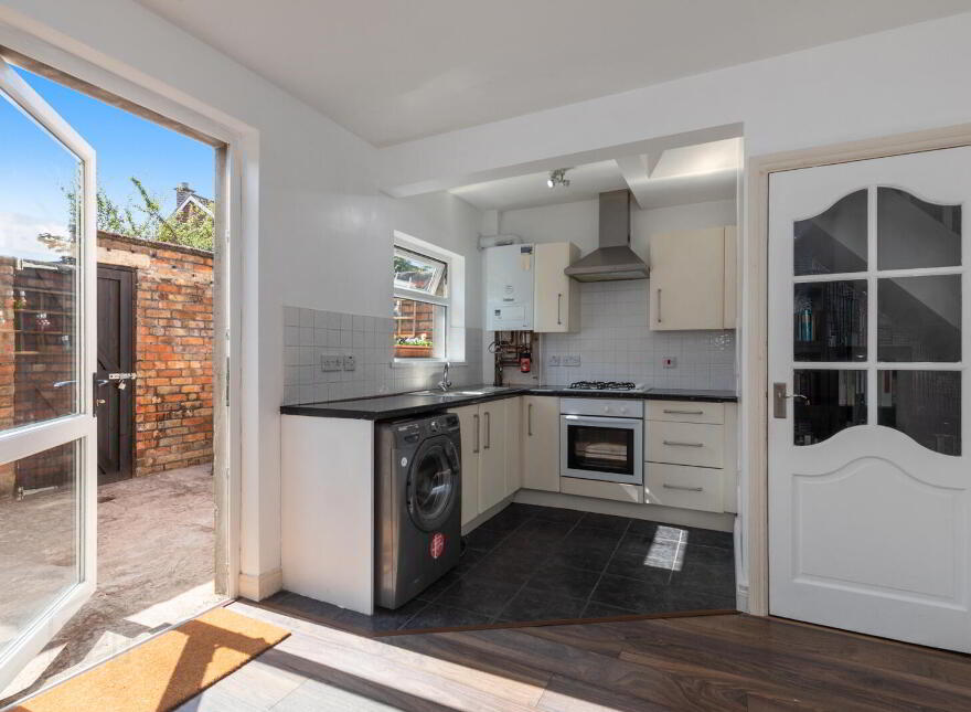18 Victoria Road, Sydenham, Belfast, BT4 1QU
