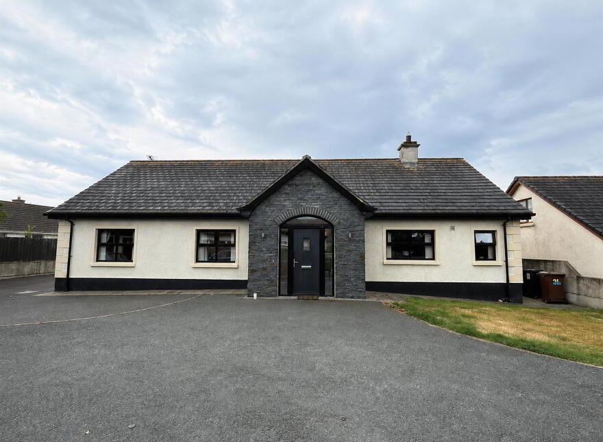 31d Dundrum Road, Newcastle, BT33 0BG