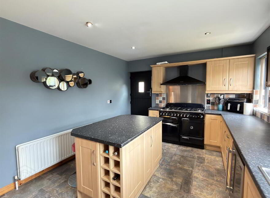31d Dundrum Road, Newcastle, BT33 0BG