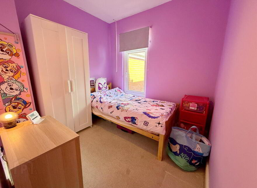 16 Hollycroft Avenue, Bloomfield, Belfast, BT5 5JE