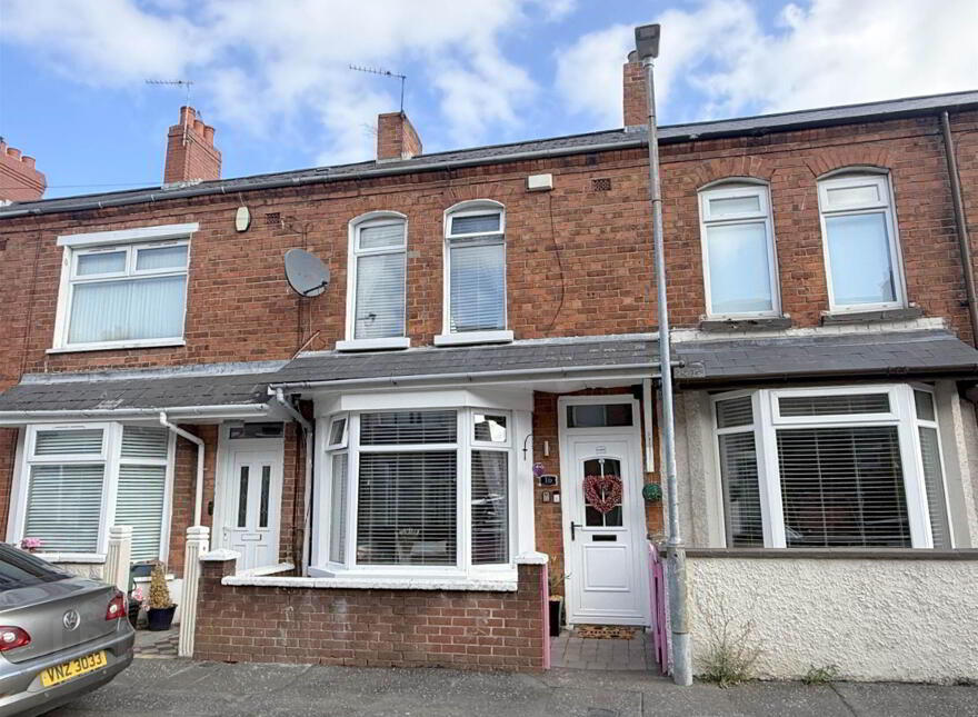 16 Hollycroft Avenue, Bloomfield, Belfast, BT5 5JE