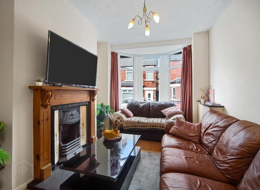 16 Dunraven Avenue, Belfast, BT5 5JR
