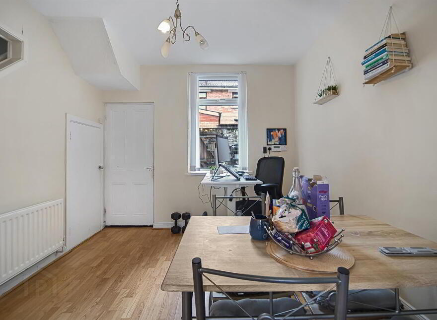 16 Dunraven Avenue, Belfast, BT5 5JR