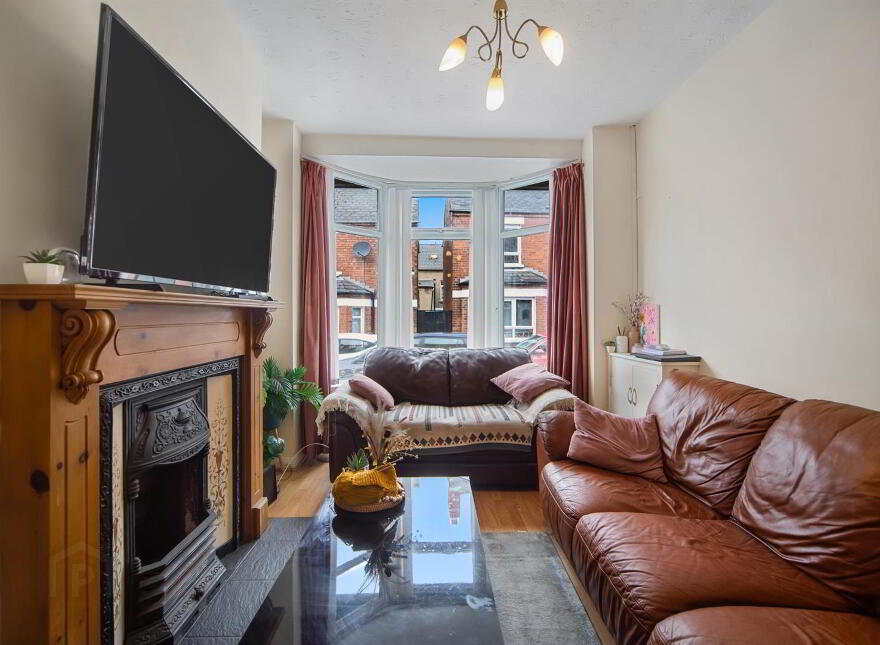 16 Dunraven Avenue, Belfast, BT5 5JR