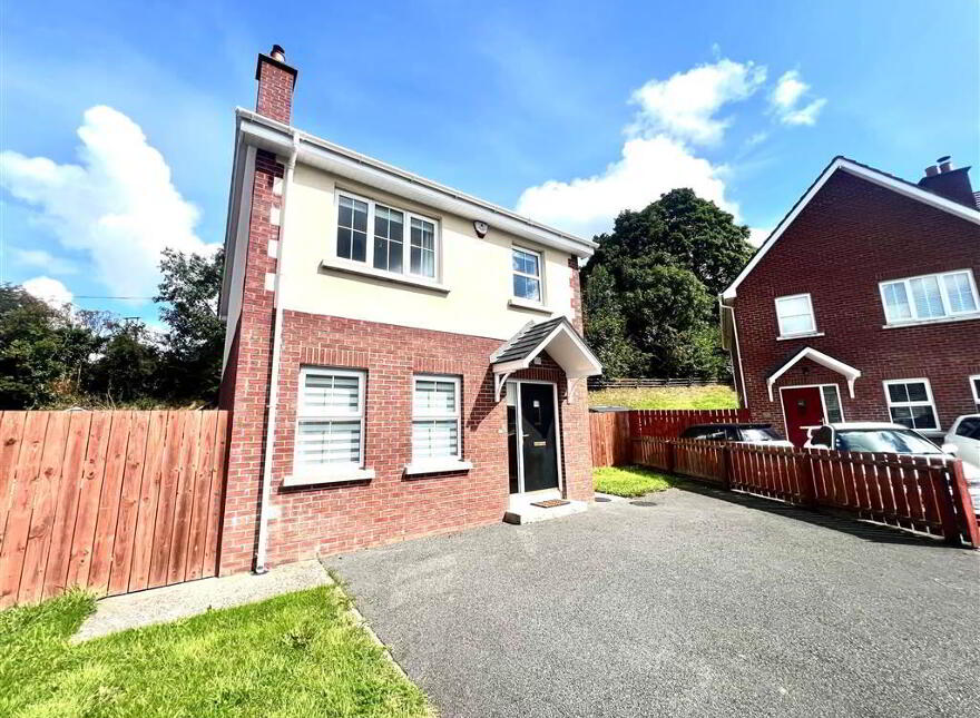 12 Ballyblaugh Meadows, Newry, BT34 1FE photo