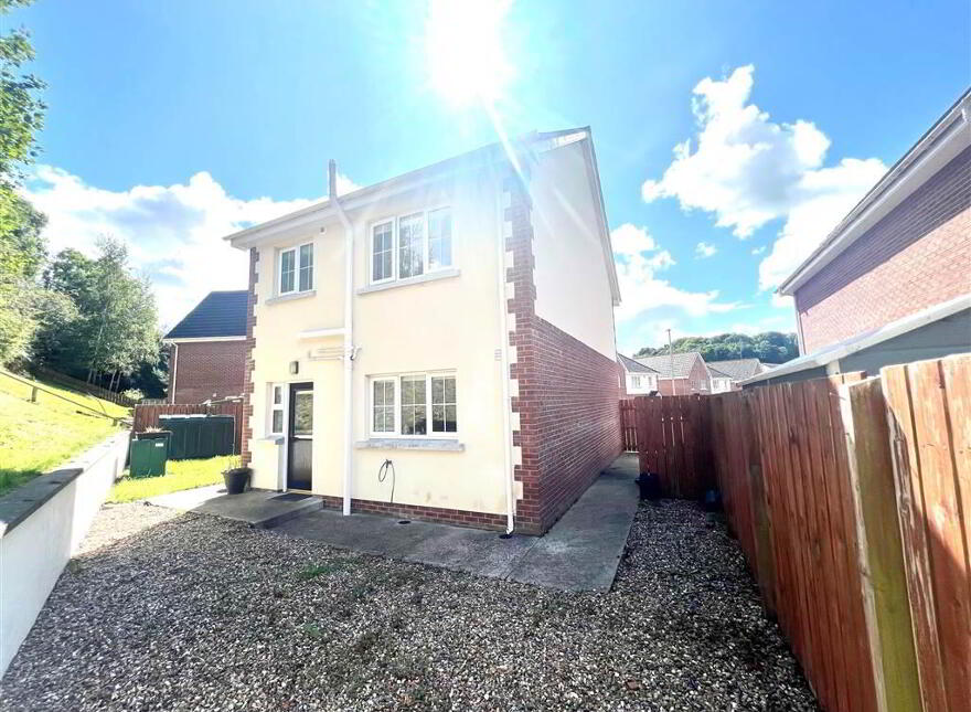 12 Ballyblaugh Meadows, Newry, BT34 1FE