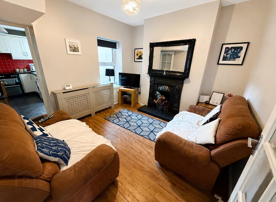 4 Creggan Road, Cityside, L’derry, BT48 9BX