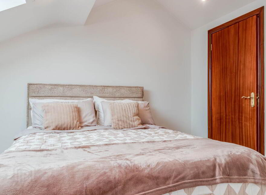 9 Rostrevor Way, Clandeboye Heights, Bangor, BT19 1AE