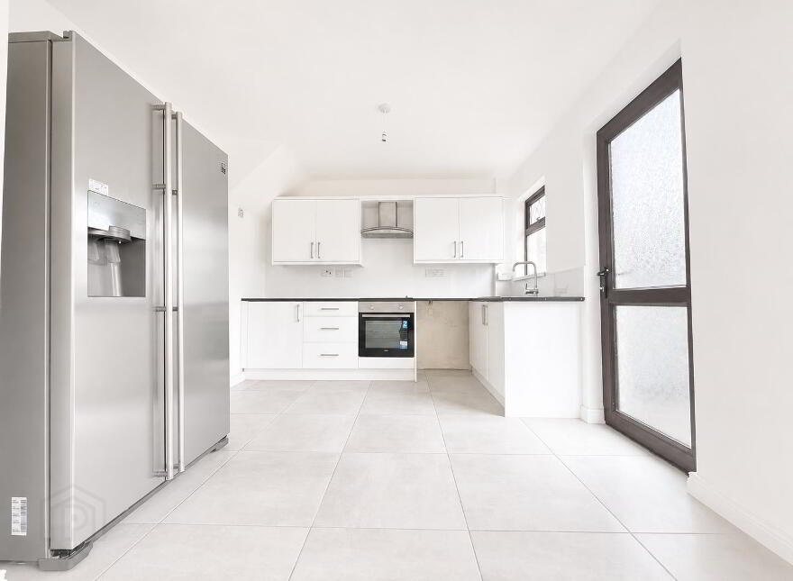 25 Kirkland Square, Carrickfergus, BT38 8JS
