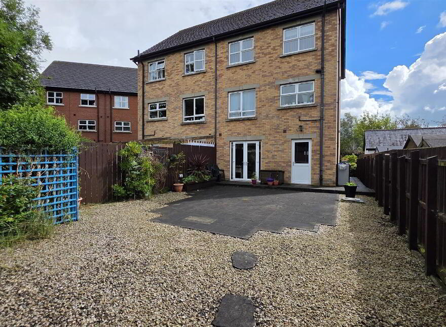 24 Glencraig Manor, Antrim, BT41 2LE