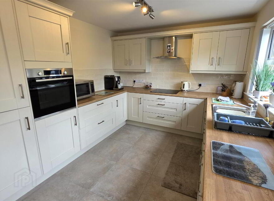 24 Glencraig Manor, Antrim, BT41 2LE