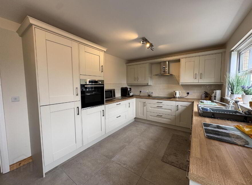 24 Glencraig Manor, Antrim, BT41 2LE