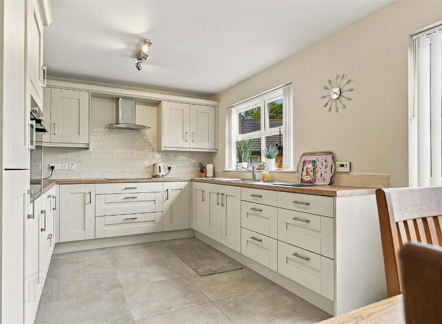 24 Glencraig Manor, Antrim, BT41 2LE
