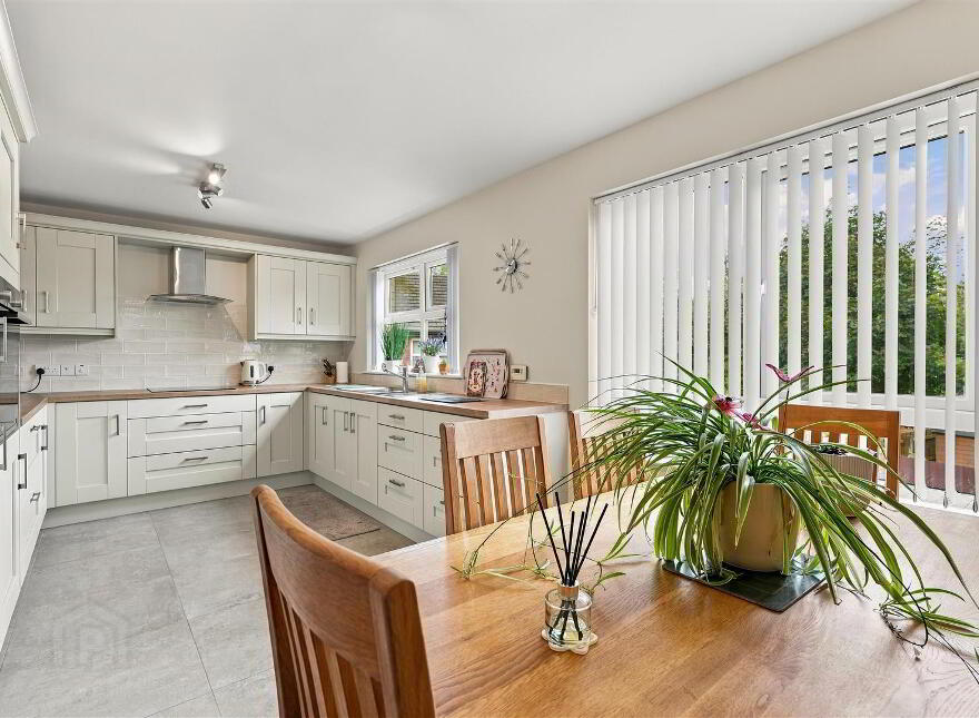 24 Glencraig Manor, Antrim, BT41 2LE